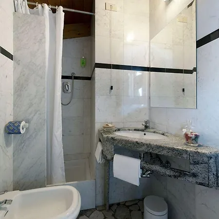 Caselle Hotel *